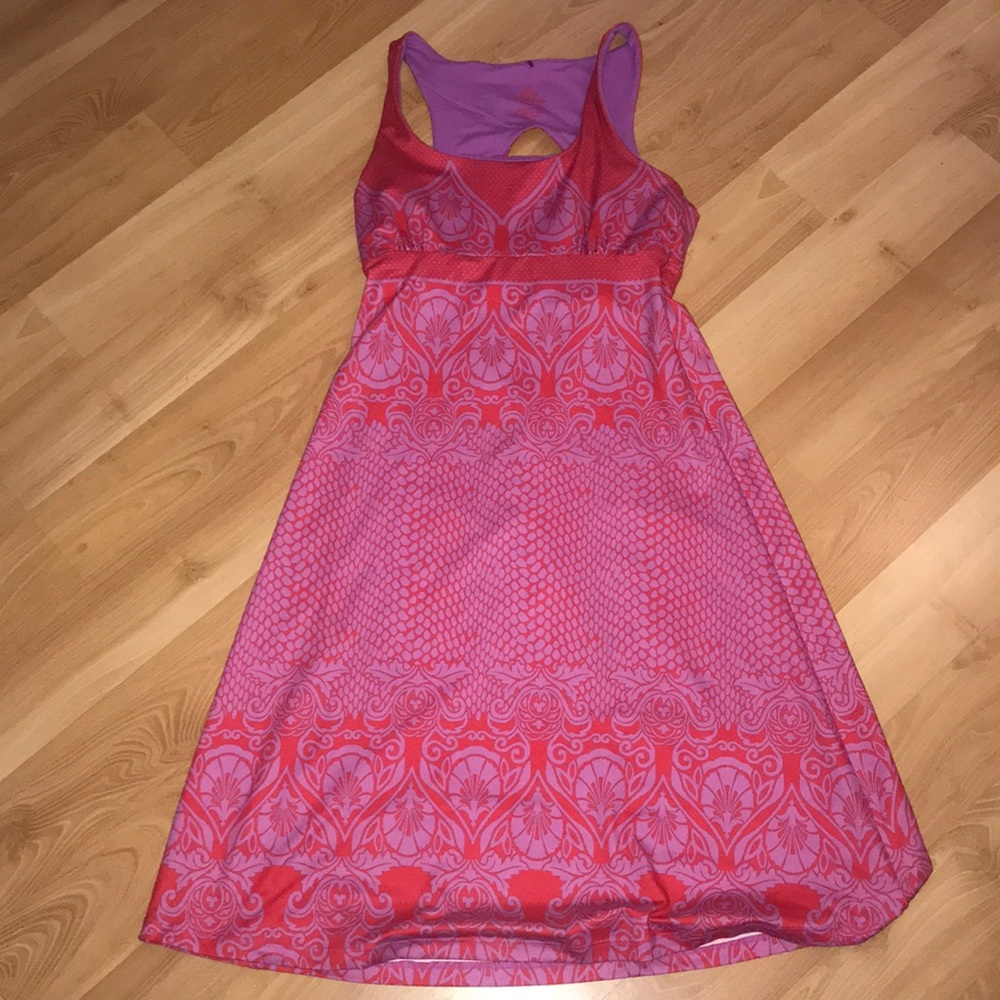 Cute summer dress with built in bra